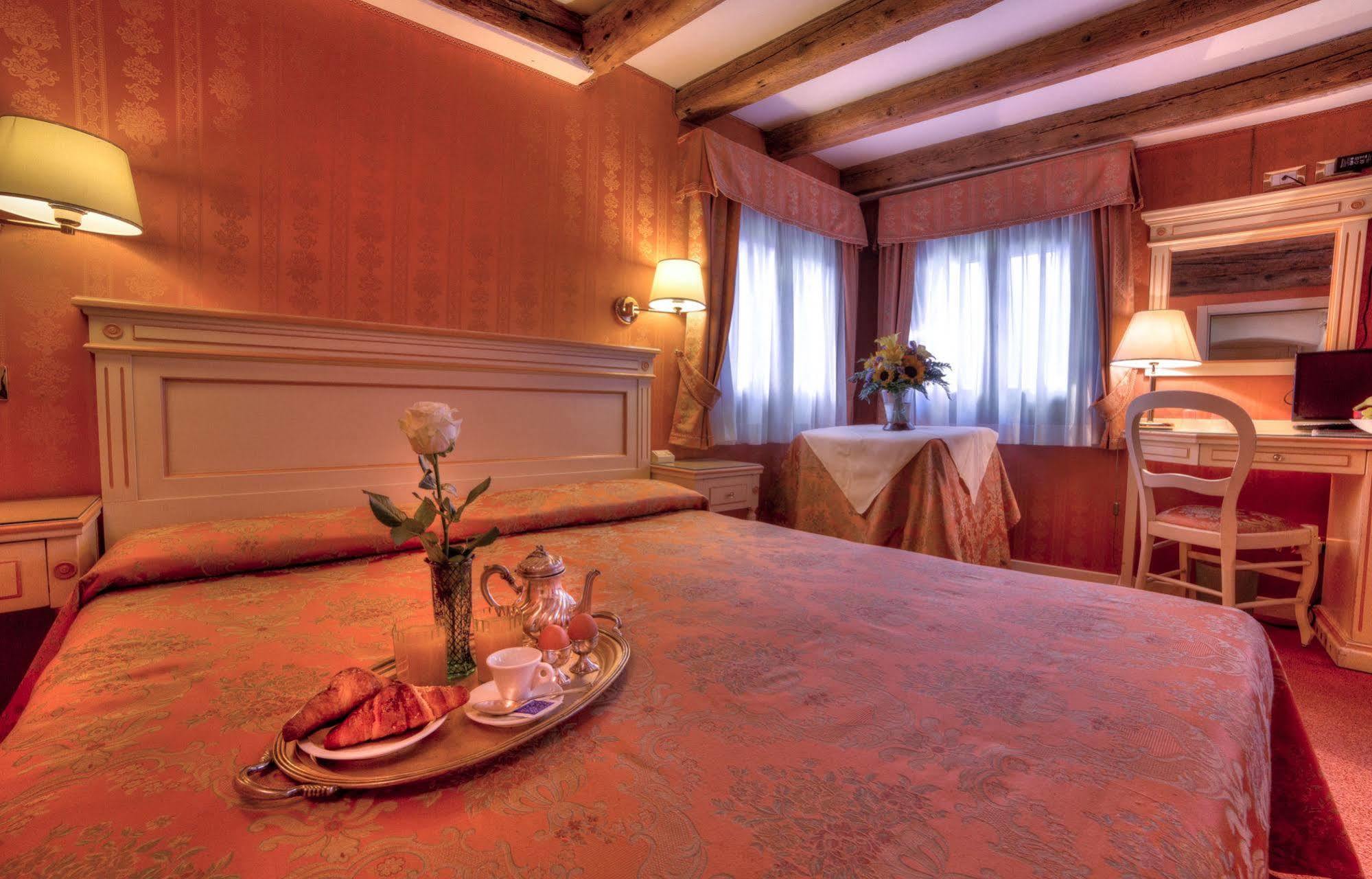 Lanterna Di Marco Polo Venise