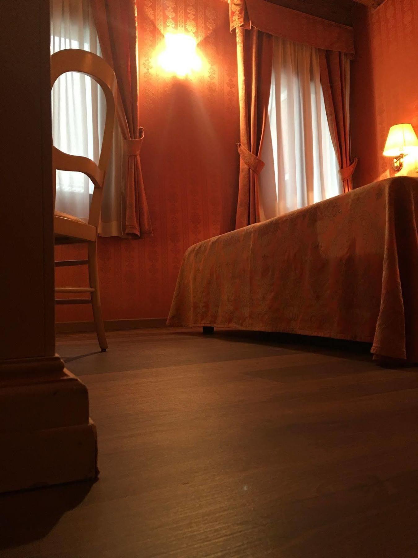 Couette-café Lanterna Di Marco Polo